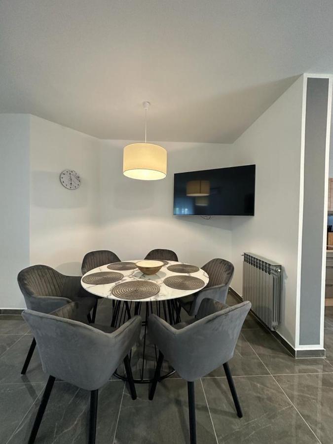 Apartment Stinjan *