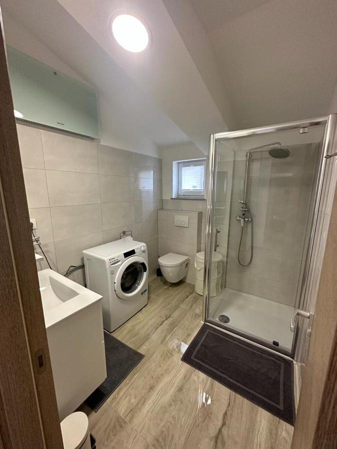 Apartment Stinjan *